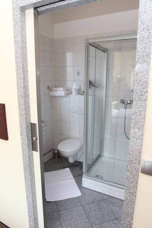 Imagen de la habitación del Hotel Firzlaffs Neum&uuml;nster. Foto 5