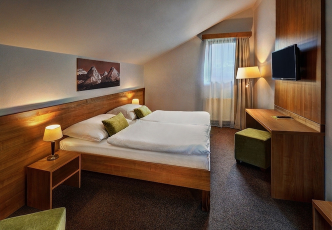 Imagen de la habitación del Hotel Fis. Foto 2