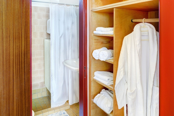 Imagen de la habitación del Hotel Fis. Foto 5