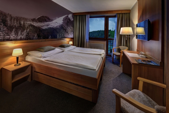 Imagen de la habitación del Hotel Fis. Foto 11