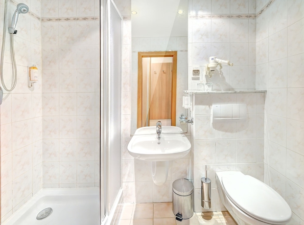 Imagen de la habitación del Hotel Fis. Foto 16