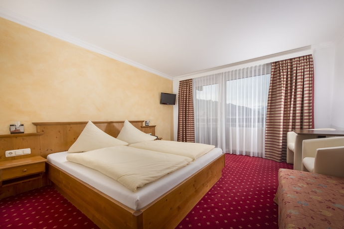 Imagen de los interiores del Hotel Fischer, Sankt Johann In Tirol. Foto 13