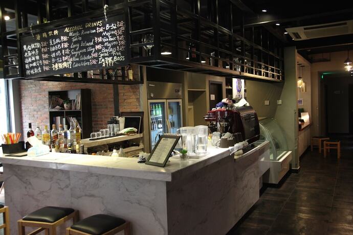 Imagen general del Hotel Fish Inn East Nanjing Road. Foto 8