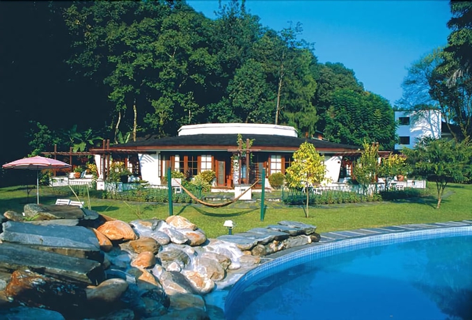 Imagen de la piscina del Hotel Fish Tail Lodge. Foto 17