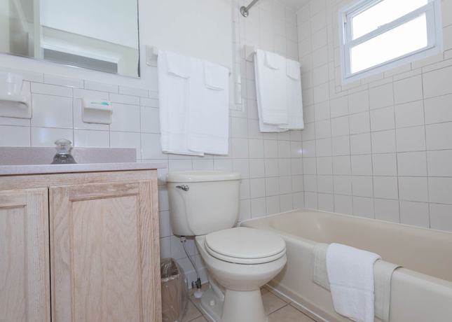 Imagen de la habitación del Hotel Fish Tales Boardwalk Inn. Foto 11