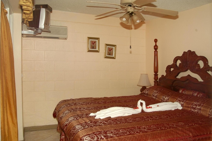 Imagen de la habitación del Hotel Fisherman's Point Resort. Foto 6