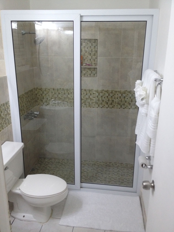 Imagen de la habitación del Hotel Fisherman's Point Resort. Foto 8