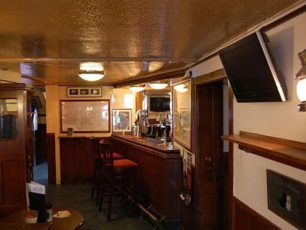 Imagen del bar/restaurante del Hotel Fisherman\'s Tavern - Inn by Greene King Inns. Foto 2