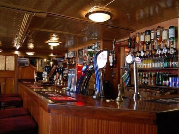 Imagen del bar/restaurante del Hotel Fisherman\'s Tavern - Inn by Greene King Inns. Foto 5