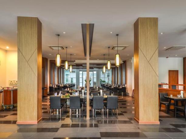 Imagen general del Hotel Fishermen's Harbour Urban Resort. Foto 4