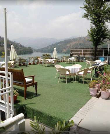 Imagen del bar/restaurante del Hotel Fishermen\'s Lodge - A Lake Facing Near Nainital. Foto 3
