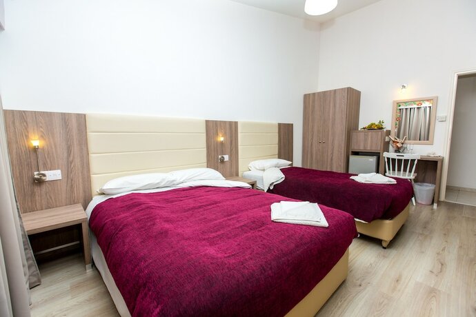 Imagen de la habitación del Hotel Fitos Inn Guest House. Foto 14