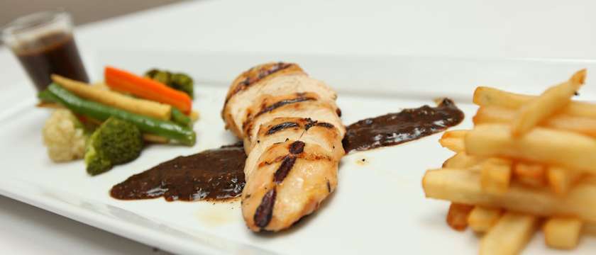 Imagen del bar/restaurante del Hotel Fitra Majalengka. Foto 7