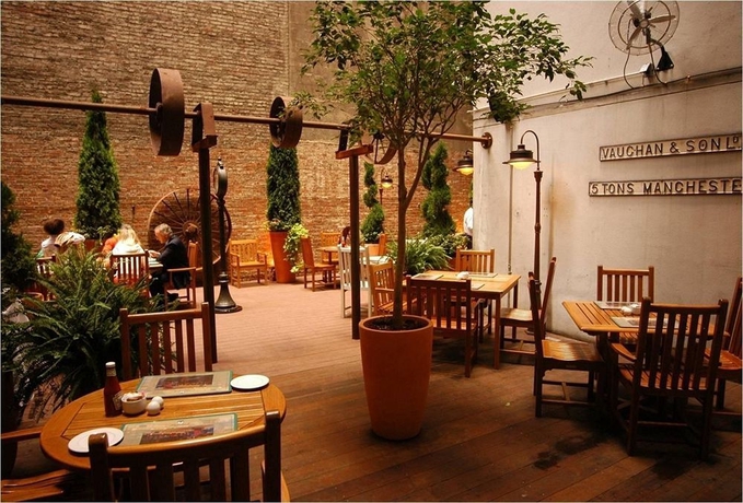 Imagen del bar/restaurante del Hotel Fitzpatrick Grand Central. Foto 3