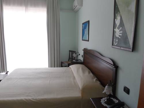 Imagen de la habitación del Hotel Fiumefreddo. Foto 7