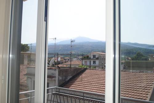 Imagen de la habitación del Hotel Fiumefreddo. Foto 9