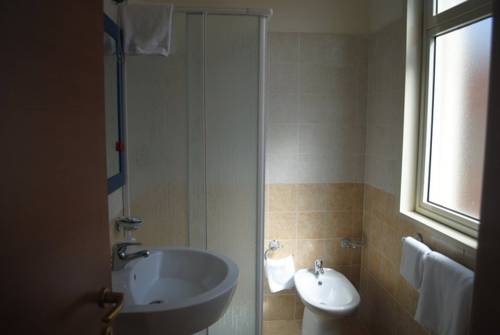 Imagen de la habitación del Hotel Fiumefreddo. Foto 16