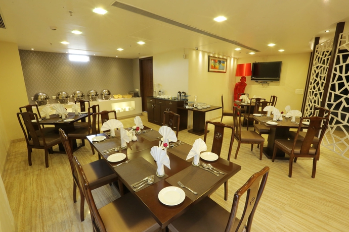 Imagen del bar/restaurante del Hotel Five Elements Hotels North Avenue Delhi. Foto 4