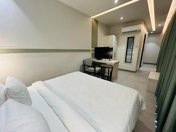Imagen general del Hotel Five Elementss Goldleaf Haldwani. Foto 7