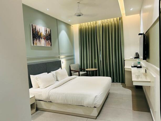 Imagen general del Hotel Five Elementss Goldleaf Haldwani. Foto 8