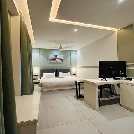 Imagen general del Hotel Five Elementss Goldleaf Haldwani. Foto 9