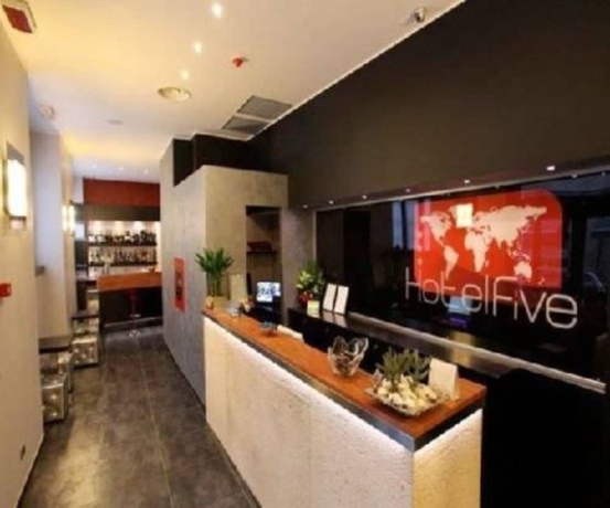Imagen de los interiores del Hotel Five. Foto 18