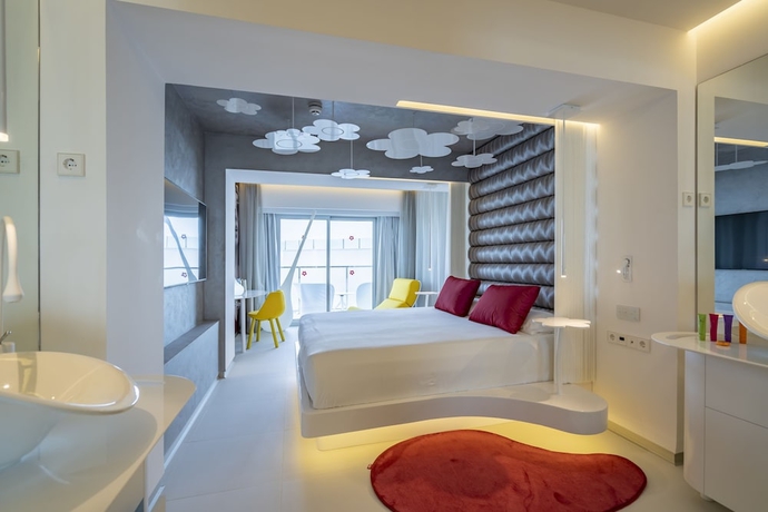 Imagen de la habitación del Hotel Five Flowers and Spa Formentera. Foto 4