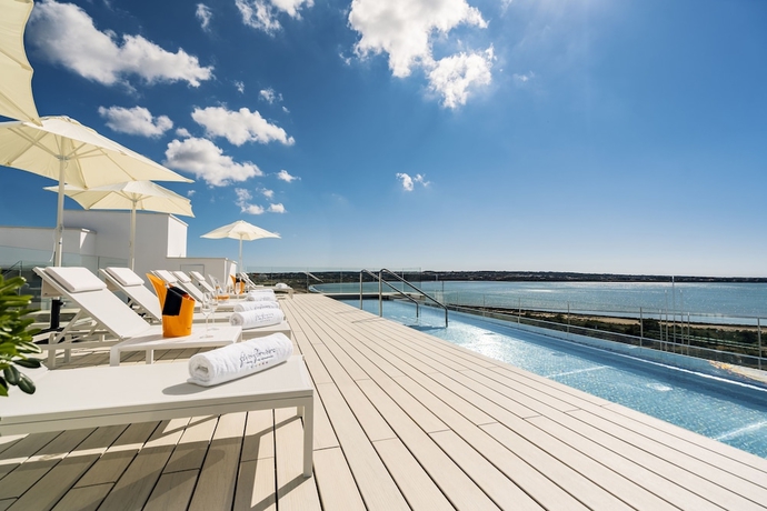 Imagen general del Hotel Five Flowers and Spa Formentera. Foto 1