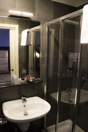 Imagen de la habitación del Hotel Five, Mil&aacute;n. Foto 10