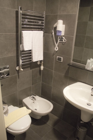 Imagen de la habitación del Hotel Five, Mil&aacute;n. Foto 13