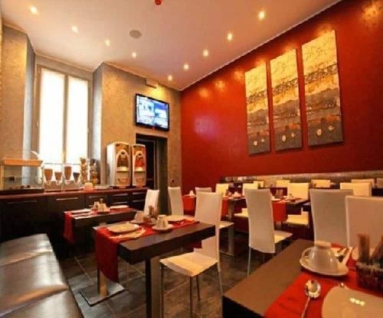 Imagen del bar/restaurante del Hotel Five, Mil&aacute;n. Foto 6