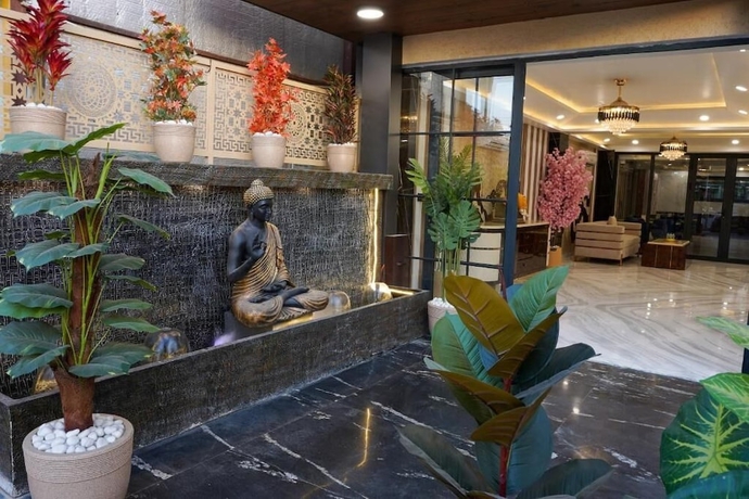 Imagen de los interiores del Hotel Five Palmss. Foto 16