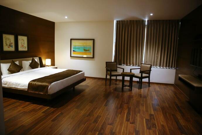 Imagen general del Hotel Five Petals and Banquets. Foto 1