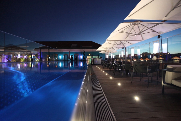 Imagen de la piscina del Hotel Five Seas Hotel Cannes, A Member Of Design Hotels. Foto 15