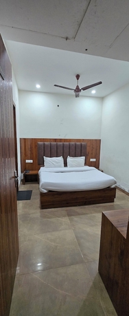 Imagen de la habitación del Hotel Five Seasons. Foto 1
