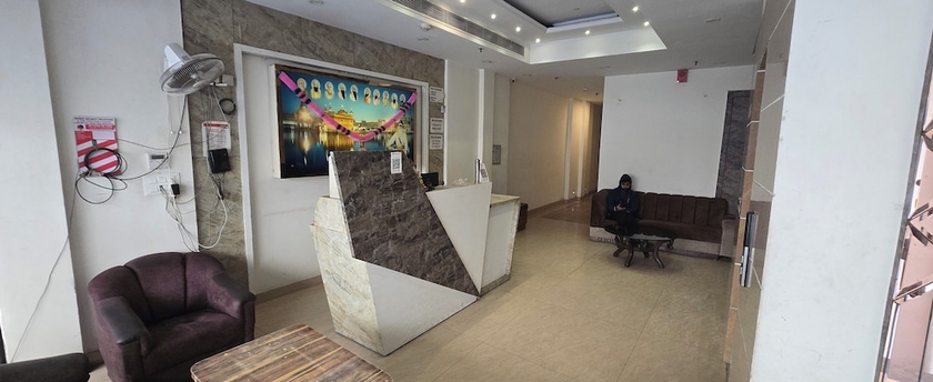 Imagen de los interiores del Hotel Five Seasons. Foto 16