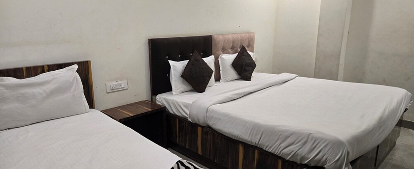 Imagen de la habitación del Hotel Five Seasons. Foto 9