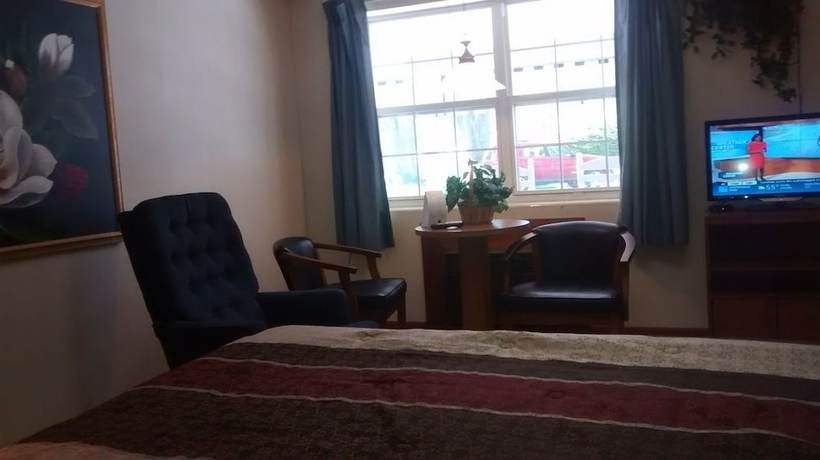 Imagen de la habitación del Hotel Five Star Inn. Foto 12