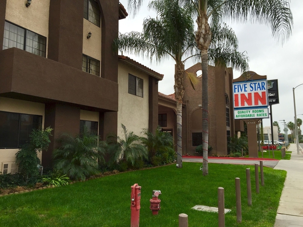 Imagen de los exteriores del Hotel Five Star Inn West Covina. Foto 10