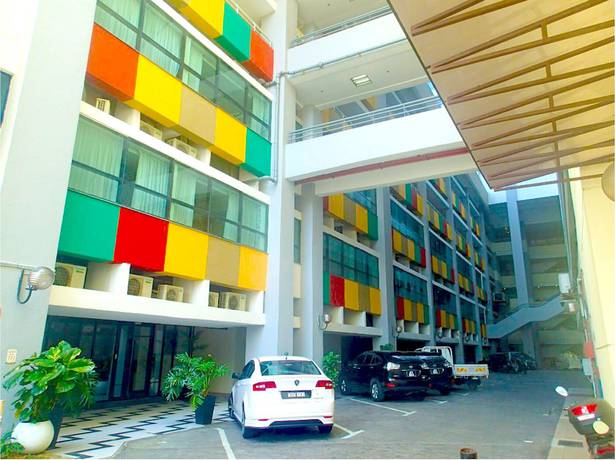 Imagen general del Hotel Fives Dnp. Foto 2