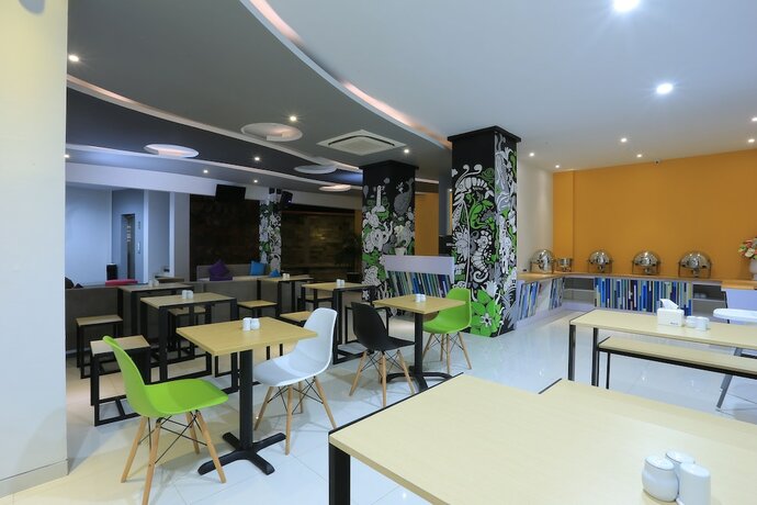 Imagen del bar/restaurante del Hotel Fizz Lombok. Foto 13