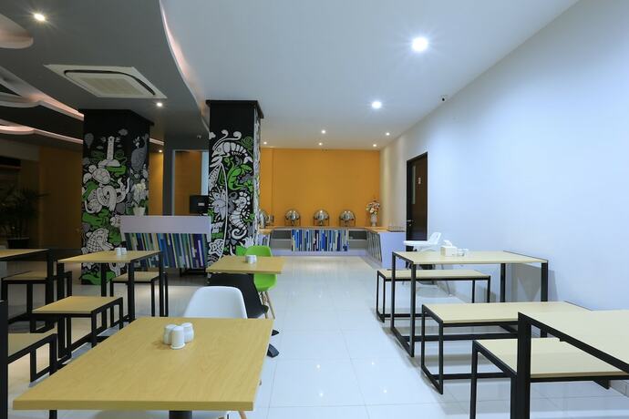 Imagen del bar/restaurante del Hotel Fizz Lombok. Foto 14