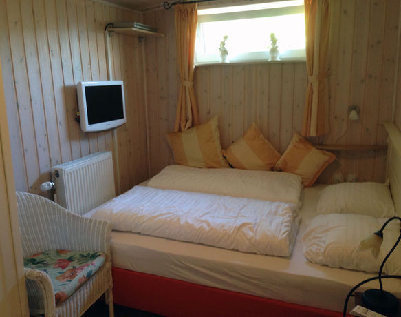 Imagen de los exteriores del Hotel Fjordkroen. Foto 11