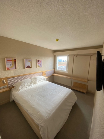 Imagen de la habitación del Hotel Flag Lisboa Oeiras. Foto 9