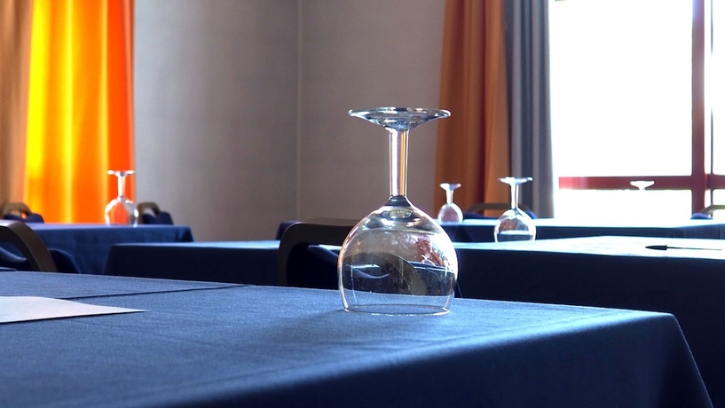 Imagen de los interiores del Hotel Flag Porto Maia. Foto 16