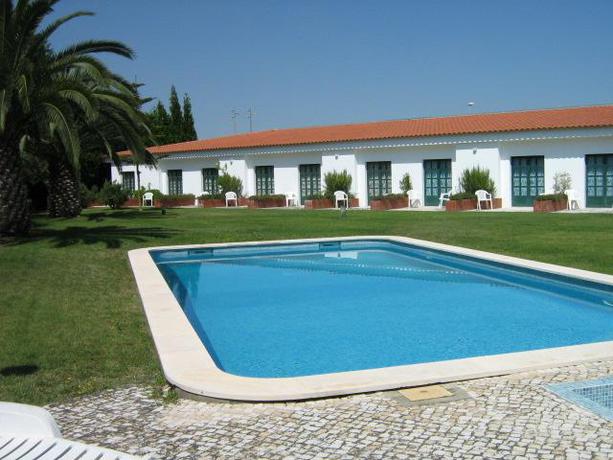 Imagen de la piscina del Hotel Flag Santarém. Foto 19