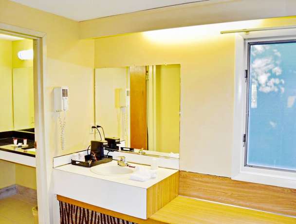 Imagen de la habitación del Hotel Flagship Inn And Suites, Groton. Foto 17