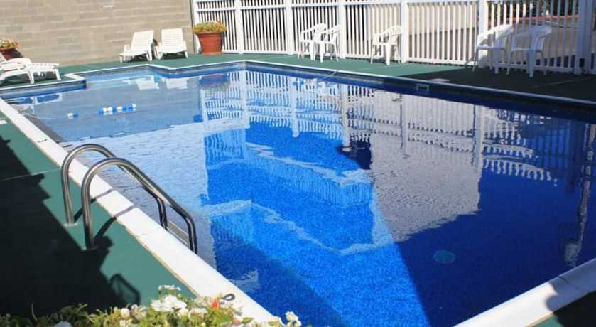 Imagen de la piscina del Hotel Flagship Motor Court. Foto 19