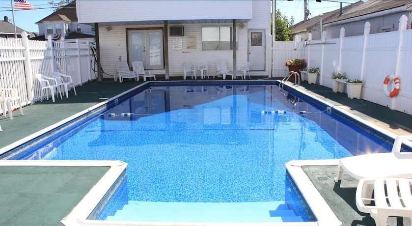 Imagen de la piscina del Hotel Flagship Motor Court. Foto 20