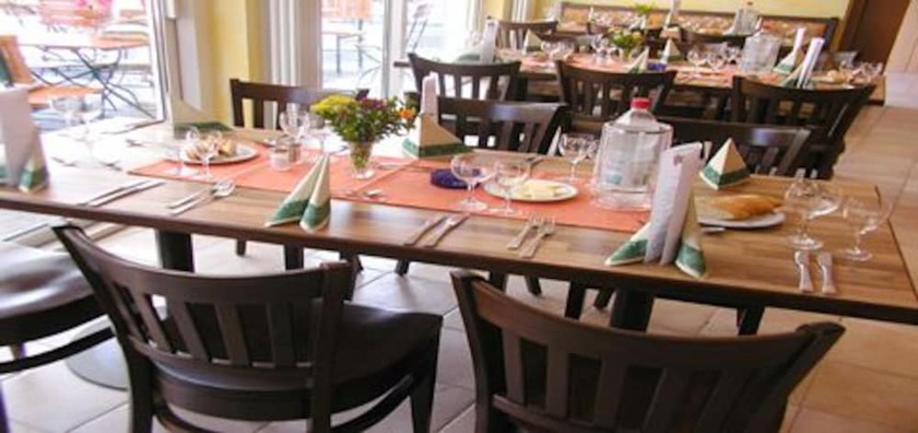 Imagen del bar/restaurante del Hotel Flair Landgasthof Roger. Foto 2